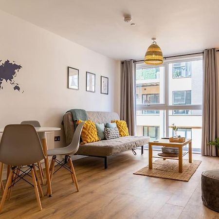 Natural Light City Center Pad Birmingham Bagian luar foto