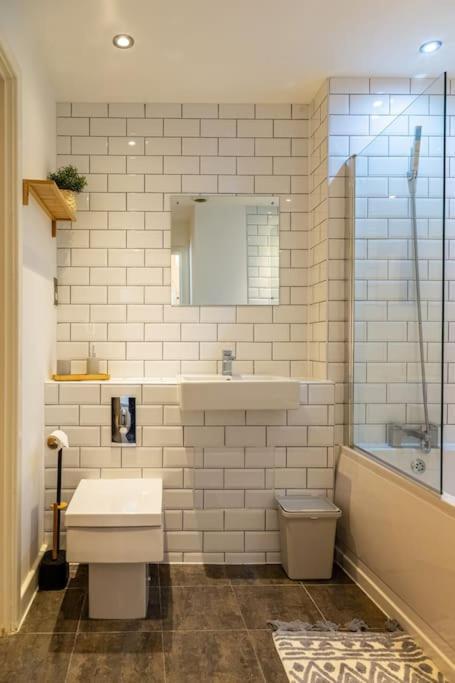 Natural Light City Center Pad Birmingham Bagian luar foto